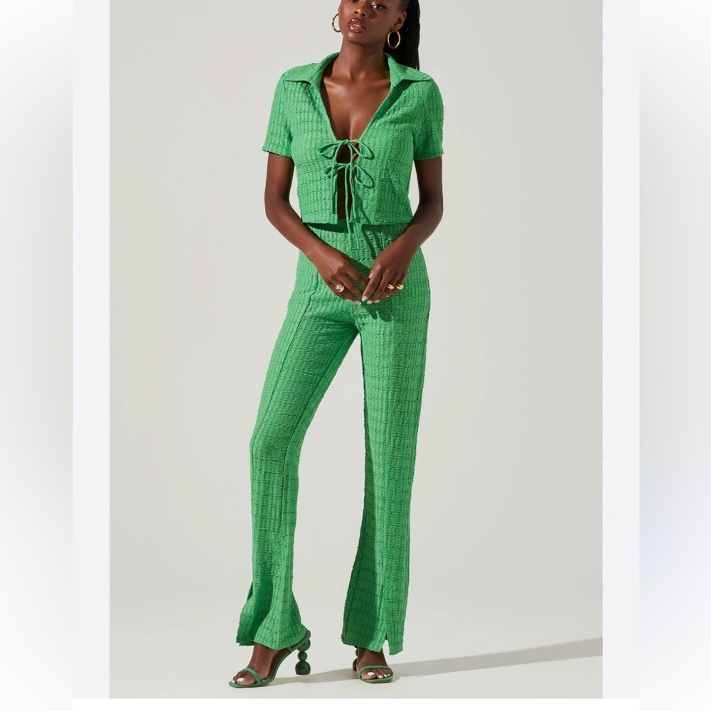 ASTR Green Knit Two-Piece Set — Crop Top & High-Waist Pants